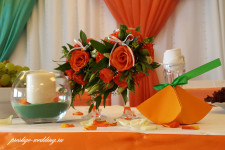 "Изумрудное", свадьба в апельсиновом и изумрудном цветах
