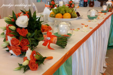 "Изумрудное", свадьба в апельсиновом и изумрудном цветах