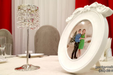 Оформление свадьбы в красном цвете в ресторане "Камелот"