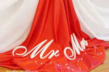 Оформление ресторана "Меркурий" на свадьбу в красном цвете