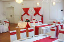 Оформление ресторана "Меркурий" на свадьбу в красном цвете